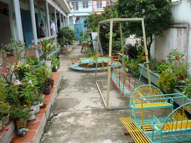 0100 kleuterschool in district 9.JPG